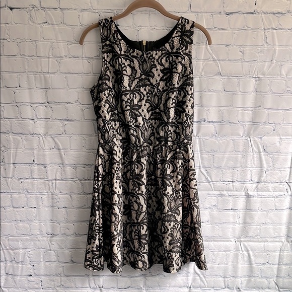 Heartsoul, cream and‎ black lace lined dress women’s size medium - Picture 1 of 4